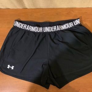 euc black under armor shorts